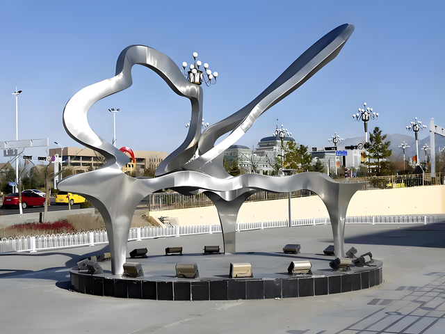 凝固的时光,流转的城广场不锈钢抽象飘带雕塑